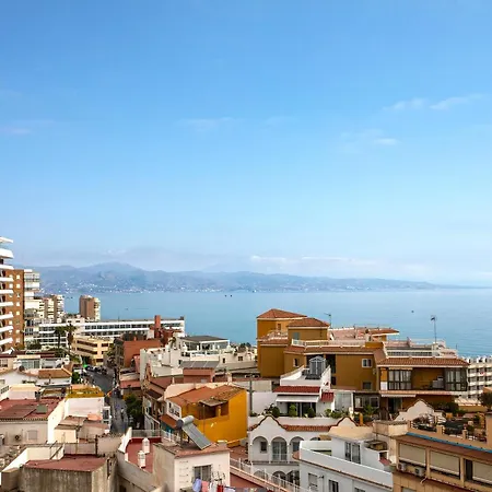 Con Terraza Y Vistas Al Mar - Nogalera Ii By Rent Me טורמולינוס